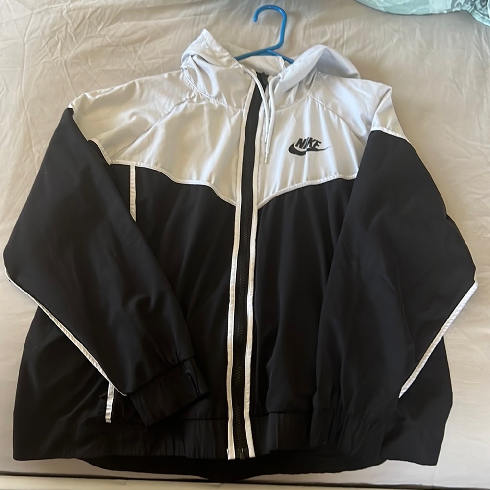 Women’s Nike Windbreaker